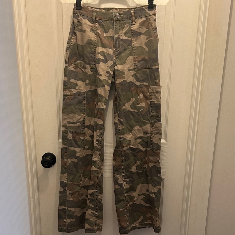 No Boundaries Camouflage Pants